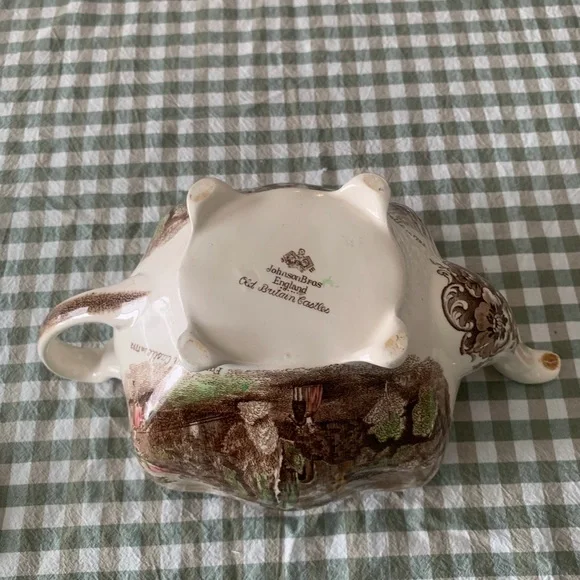 Johnson Brothers vintage Old Britton Tutor, village Square, Footed, teapot - Picture 8 of 11
